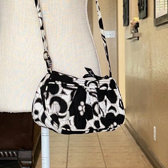 Vera Bradley*Frannie*Various Patterns - Picture 3 of 10